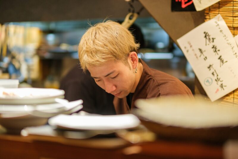 一人でも、接待でも、ちょうどいい距離感。